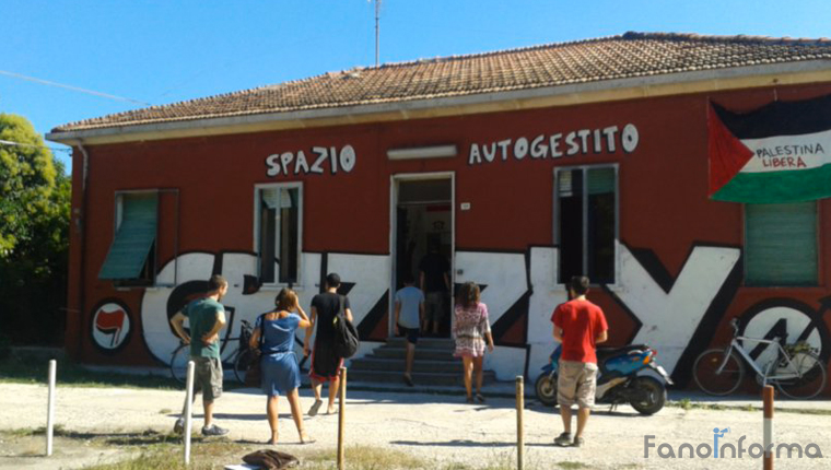 Lo spazio autogestito Grizzly in via della Colonna a Fano