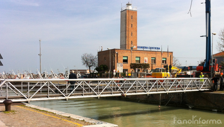 Il vecchio ponte sul porto canale di Fano che collegava Lido a Sassonia