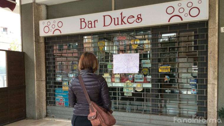 Il Bar Dukes di viale Alighieri a Fano chiuso perchè somministrava alcolici ai minorenni