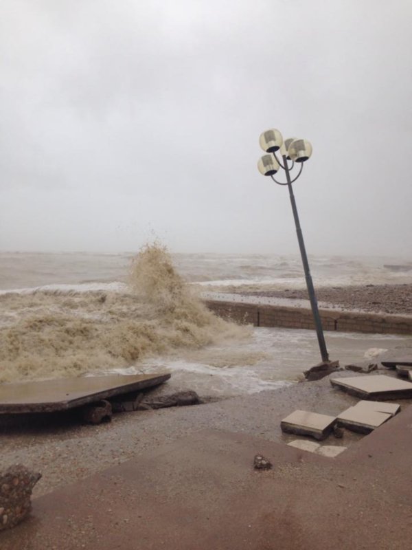La Sassonia di fano devastata dalla mareggiata del 5-6 febbraio 2015