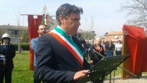 Il sindaco Massimo Seri durante le celebrazioni del 25 Aprile a Fano