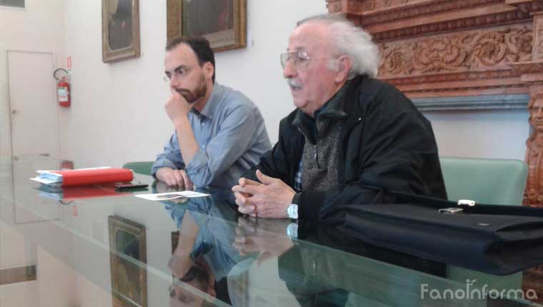 L'assessore alla Memoria di Fano Samuele Mascarin e l'autore Dante Piermattei