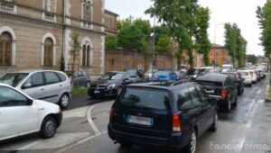 Traffico rallentato in viale Gramsci a Fano a causa del maltempo