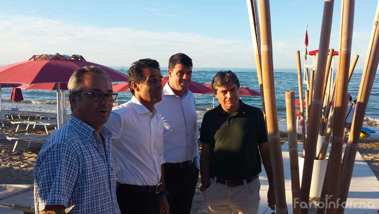 Il vice sindaco di Mondolfo Alvise Carloni, l'assessore regionale al Turismo Moreno Pieroni, il consigliere regionale Boris Rapa, e il sindaco di Fano Massimo Seri durante il sopralluogo al lungomare di Torrette, Ponte Sasso, Marotta