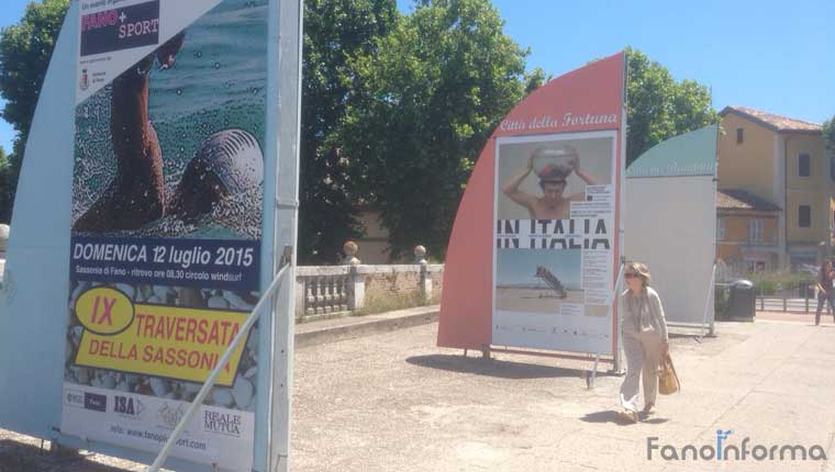 Le vele posizionate sopra la darsena Borghese alla Liscia di Fano