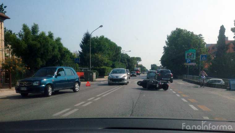 Incidente in via Roma a Fano