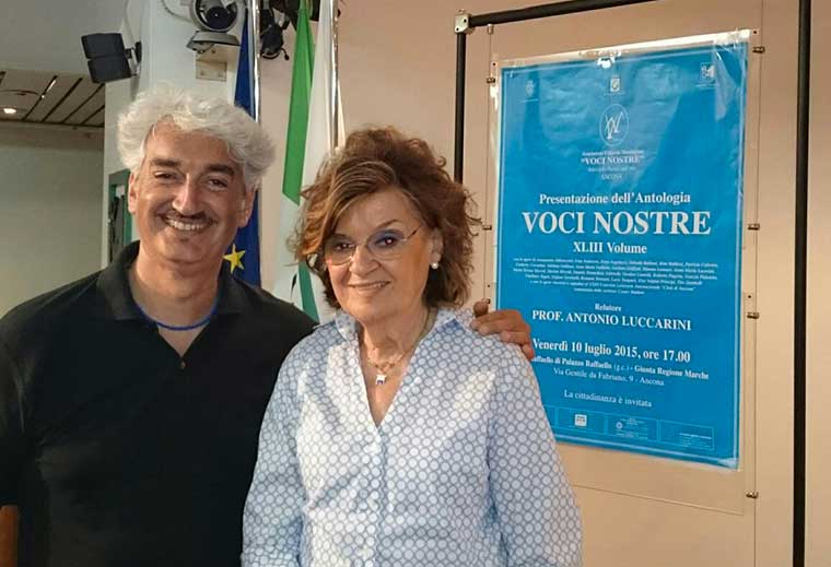 Stefano Sorcinelli e Annamaria Abbruzzetti, presidente dell’Associazione Culturale Marchigiana “Voci Nostre"