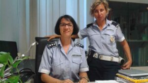 Anna Rita Montagna, vice comandante polizia municipale di Fano e Loredana Paterniani, vigile urbani sezione ambientale di Fano
