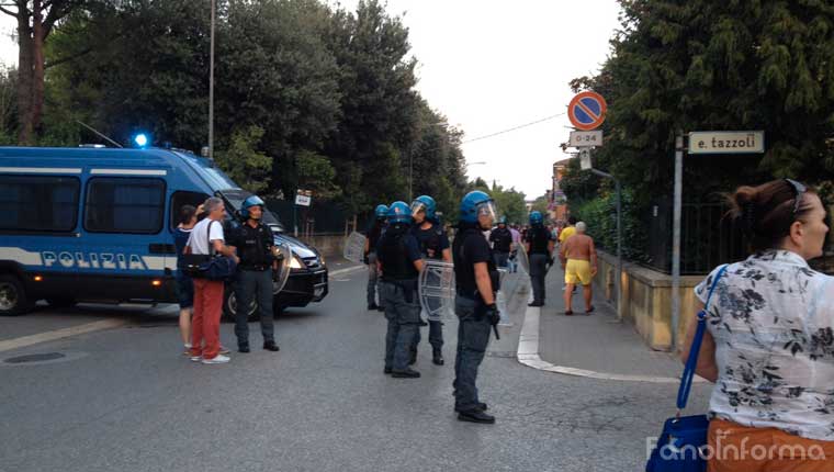 Scontri prima dell'amichevole Alma Juventus Fano - Ancona, amichevole che si tiene stasera allo Stadio Mancini di Fano