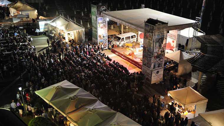 Il Lido di Fano durante il Festival Internazionale del Brodetto e delle Zuppe di Pesce