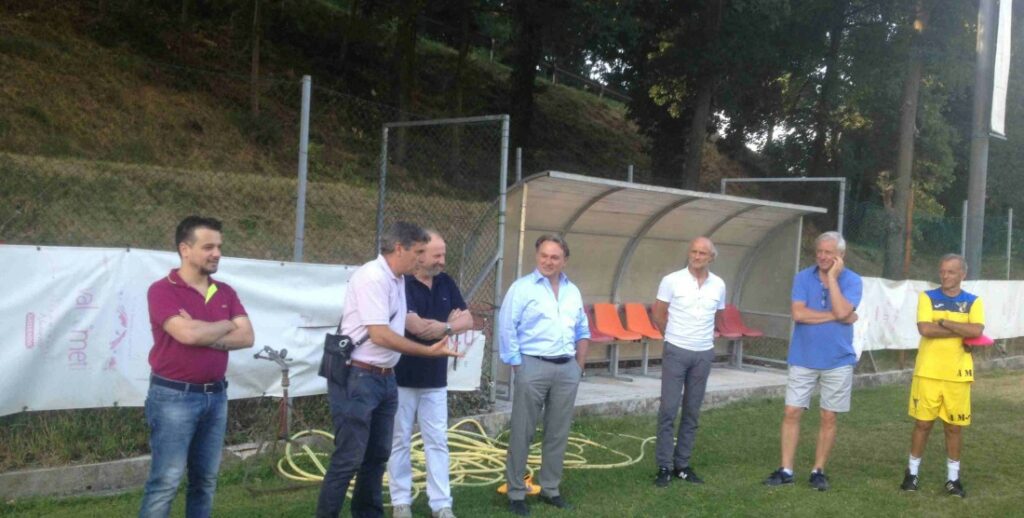 La visita del sindaco Massimo Seri all'Ama Juventus Fano in ritiro ad Apecchio