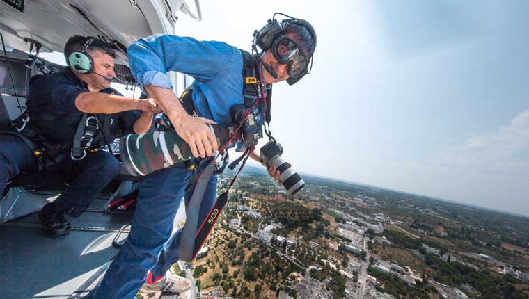 il fotografo Massimo Sestini, tra i vincitori quest’anno, del premio General News del World Press Photo of the Year