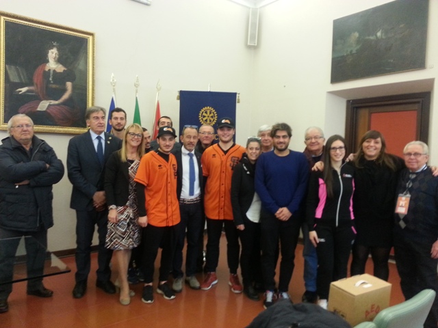 Defibrillatori a società sportive