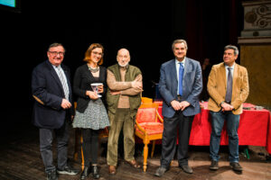 Viola-Arduini-viene-premiata-con-il-prendigetto-@Ph-Wilson-Santinelli