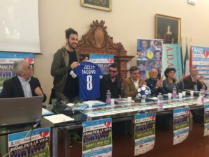 Antonio Maggio presenta la maglia di Chiara Dello Iacovo