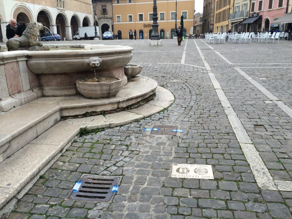 Tombini sigillati in piazza XX Settembre