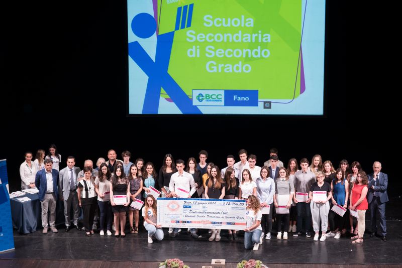 Foto di gruppo scuola secondaria di secondo grado