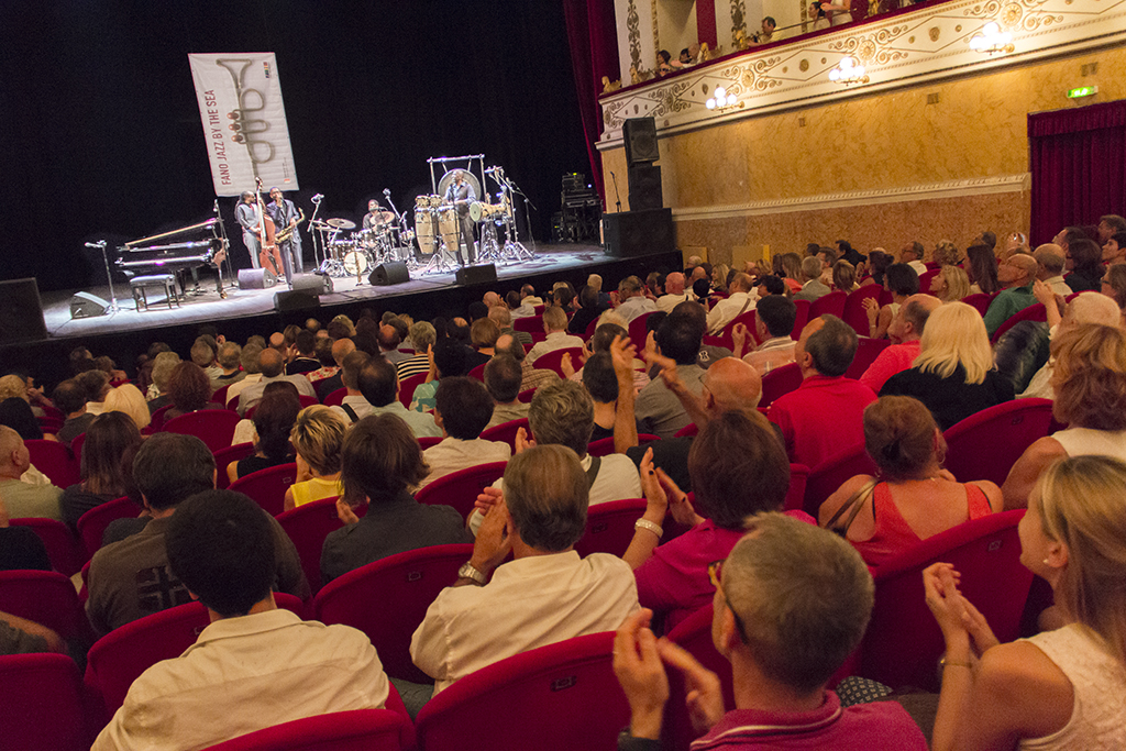 platea Teatro della Fortuna di Fano (foto Maurizio Tagliatesta)