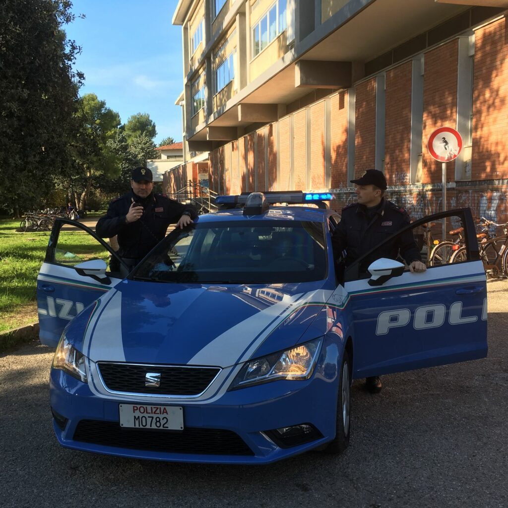 Polizia al campus